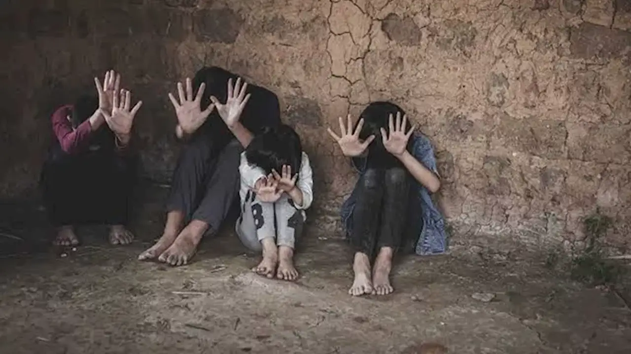 توسع شبكات الاتجار بالبشر في الشرق الأوسط: من النزوح إلى المصيدة