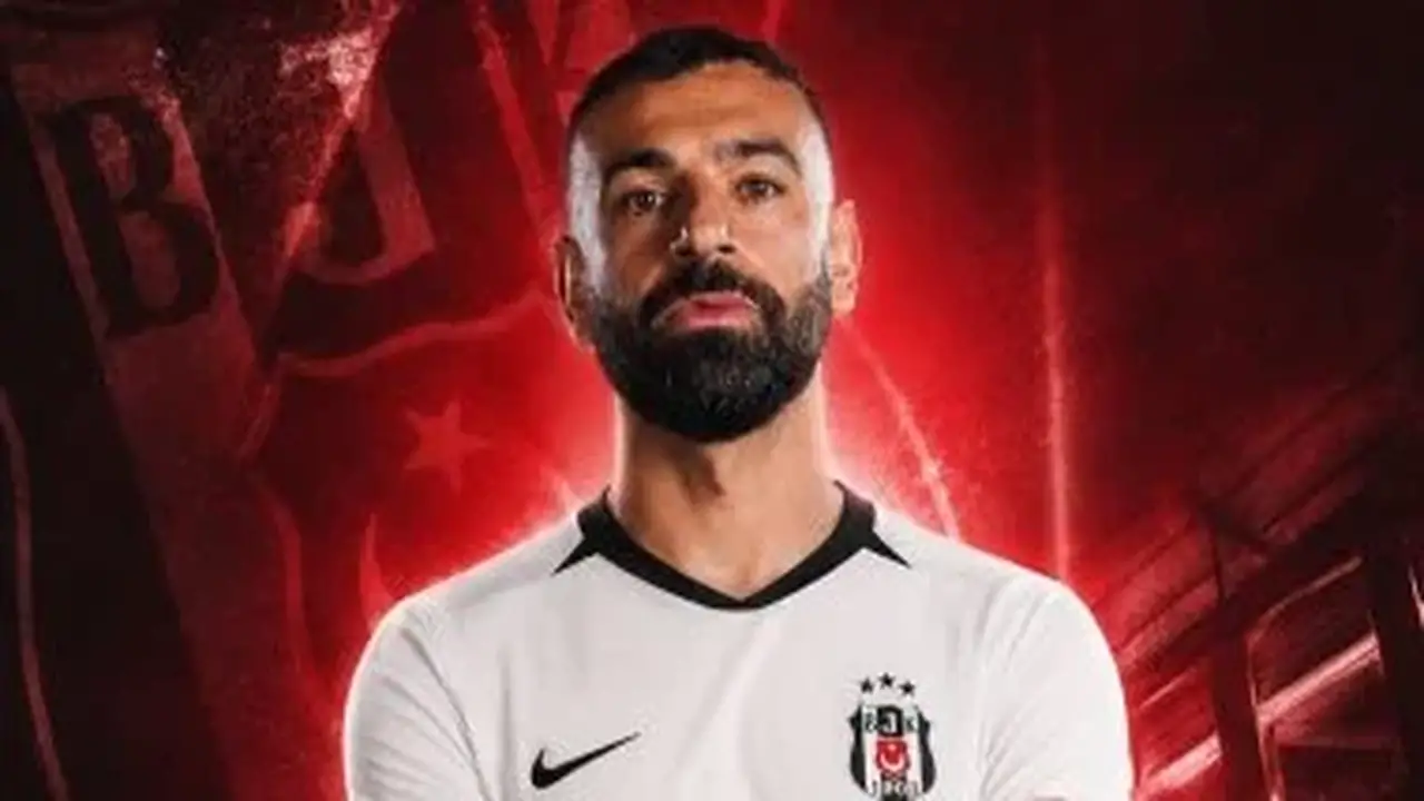 صراع الأندية على توقيع محمد صلاح بعد تعثر مفاوضاته مع بشكتاش