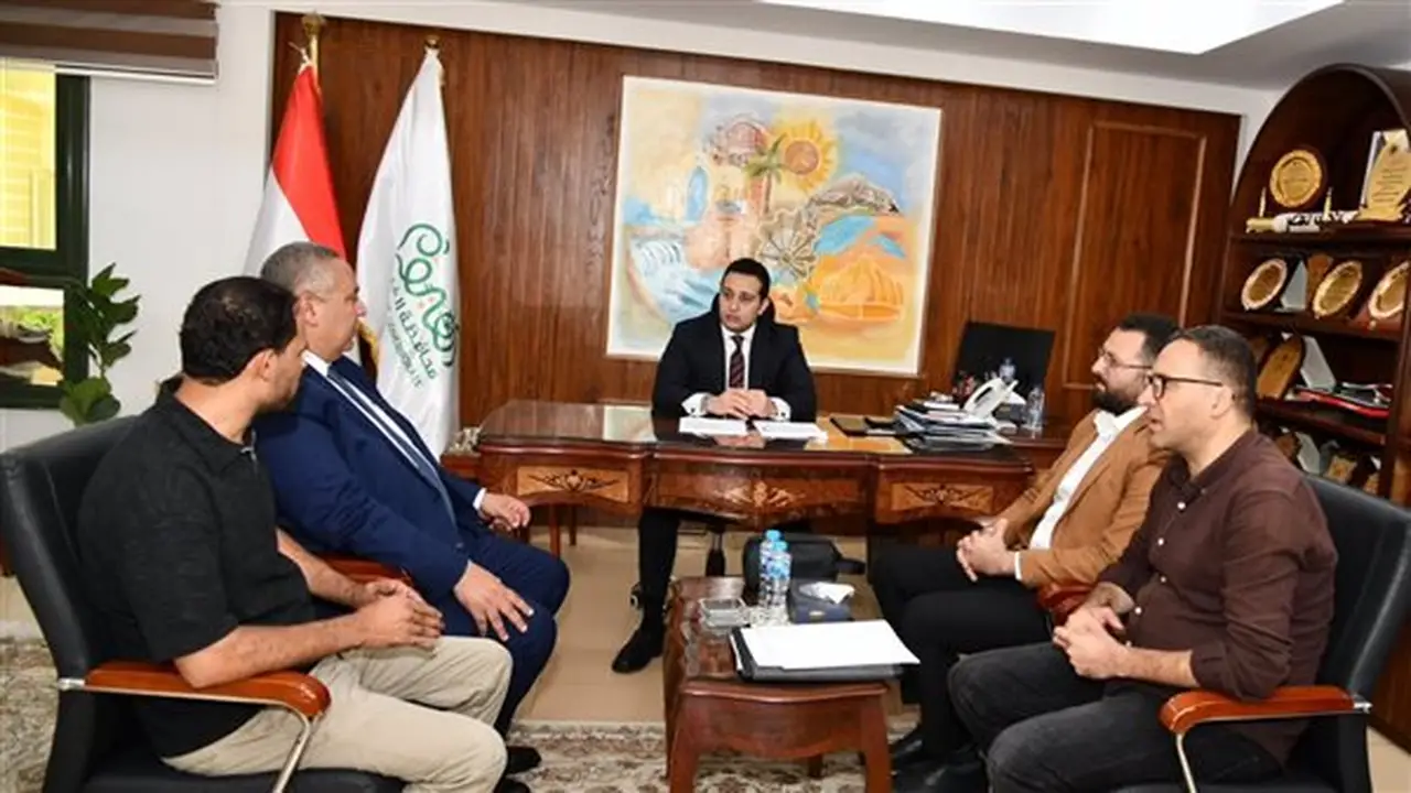 نائب محافظ الفيوم يتابع توصيل المرافق لمجمع الصناعات الصغيرة في هوارة