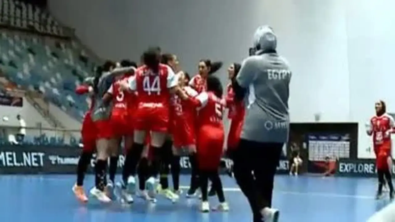 منتخب الناشئات لكرة اليد يتفوق على فرنسا في بطولة العالم برومانيا