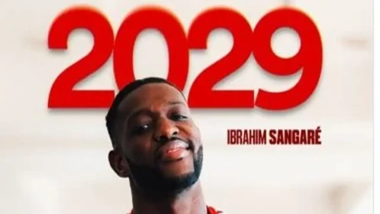 نوتينجهام فورست يجدد عقد إبراهيم سانجاري حتى عام 2029 بعد تألقه اللافت