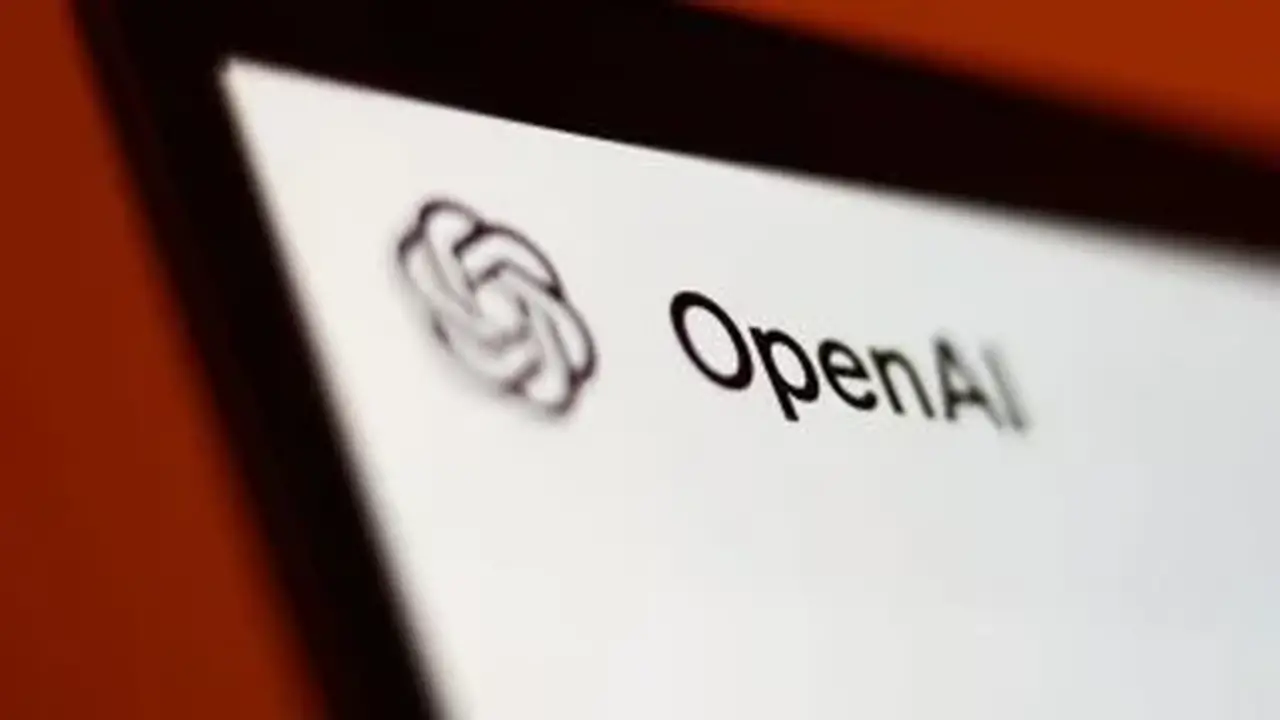 OpenAI تدرس منح الحكومة الأمريكية حصة 5% في الشركة: مناقشات أولية تثير الجدل