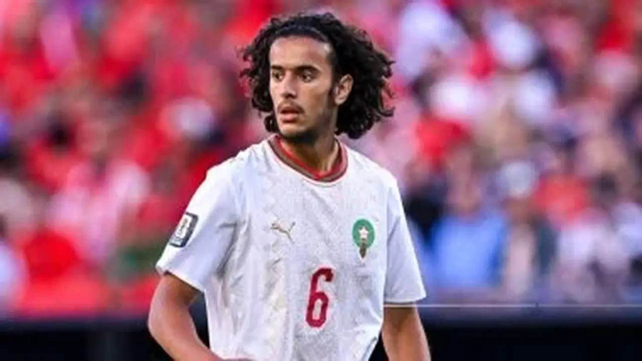 هل ينتقل أيوب بوعدي إلى مانشستر سيتي؟ رئيس ليل يوضح التفاصيل