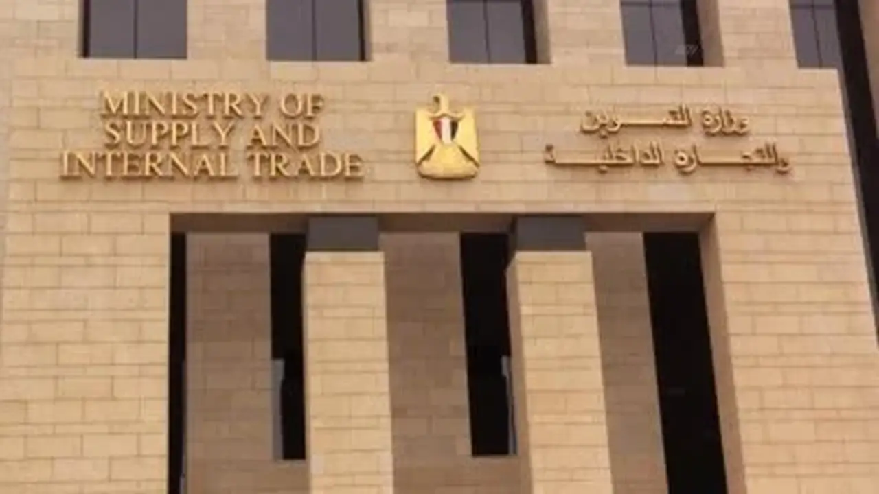 وزارة التموين تبدأ غدًا تطبيق نظام الخصم المباشر لأصحاب المخابز