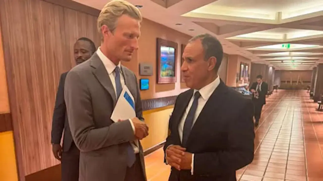 وزير الخارجية يناقش مع القائم بأعمال المدير التنفيذي لبرنامج الأغذية العالمي سبل تعزيز التعاون