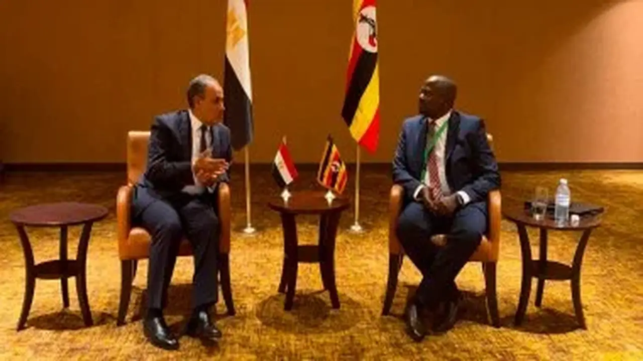 وزير الخارجية المصري يلتقي نظيره الأوغندي لتعزيز العلاقات الثنائية