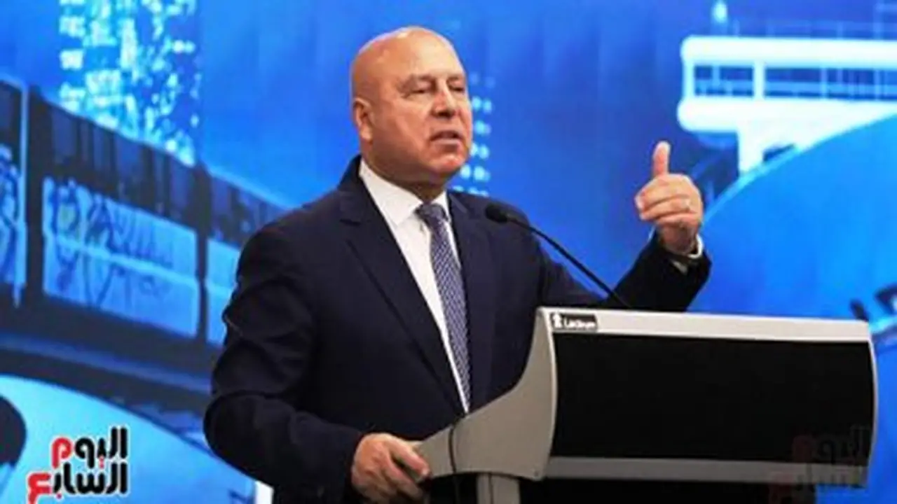 وزير النقل: توجيهات رئيس الوزراء لتطوير نظام الإطفاء في الموانئ المصرية