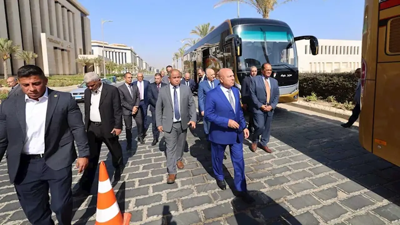 وزير النقل يطلق 20 أتوبيسًا جديدًا من إنتاج النصر لصالح “السوبرجيت”