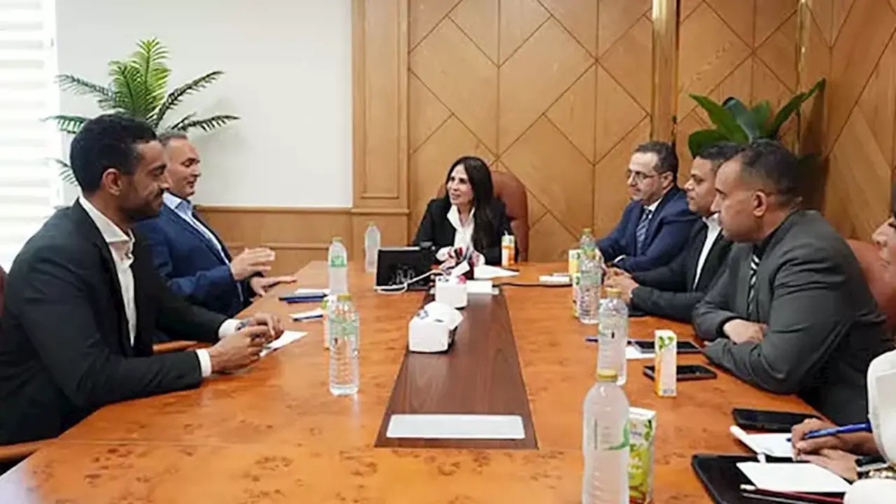 وزيرة الإسكان تتابع مبيعات وتسليم الوحدات ومشروعات الشراكة في مدينة العلمين الجديدة
