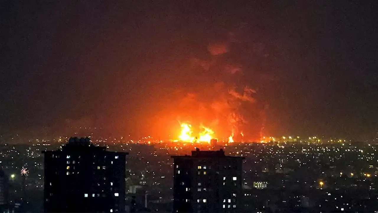وول ستريت جورنال: قائد سينتكوم يدعو لتكثيف الضربات العسكرية على إيران