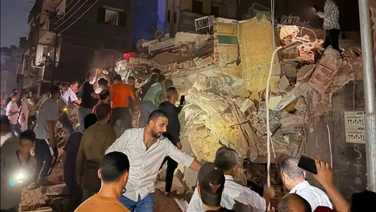انهيار عقار مكون من 4 طوابق في الغربية والبحث عن مفقودين داخل المحلات التجارية