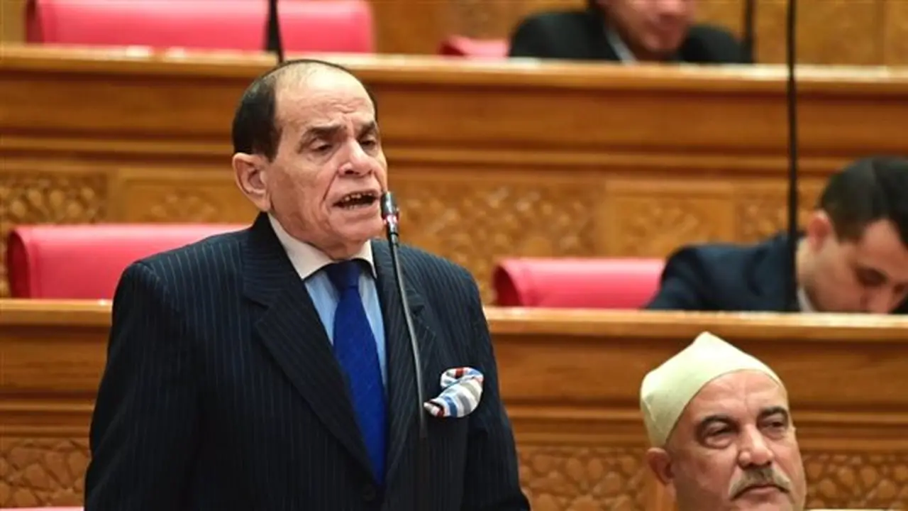 أستاذ قانون يدعو للاستفادة من التجربة الفرنسية في تنظيم استخدام الأطفال لوسائل التواصل الاجتماعي