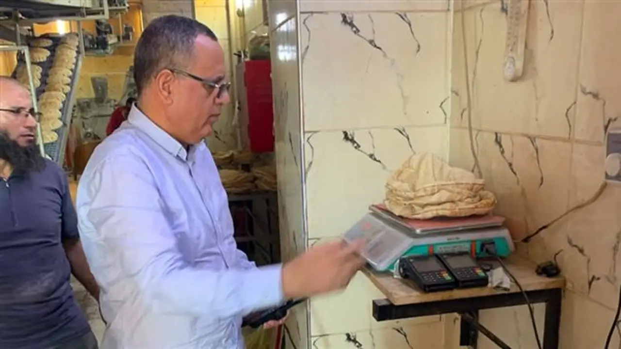 تحرير 583 مخالفة وضبط 3592 لترًا من الوقود في حملات تموينية بالدقهلية