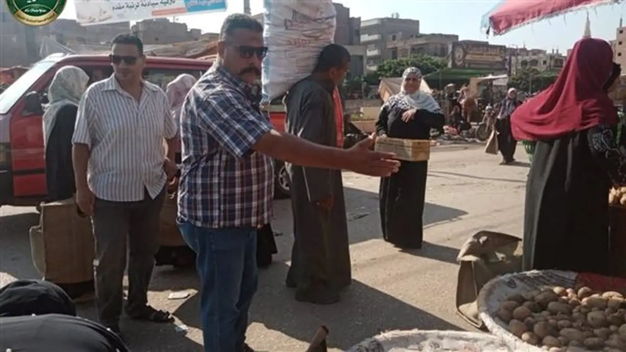 محافظ الشرقية يوجه بزيادة جهود إزالة الإشغالات بمراكز ههيا ومنيا القمح وفاقوس
