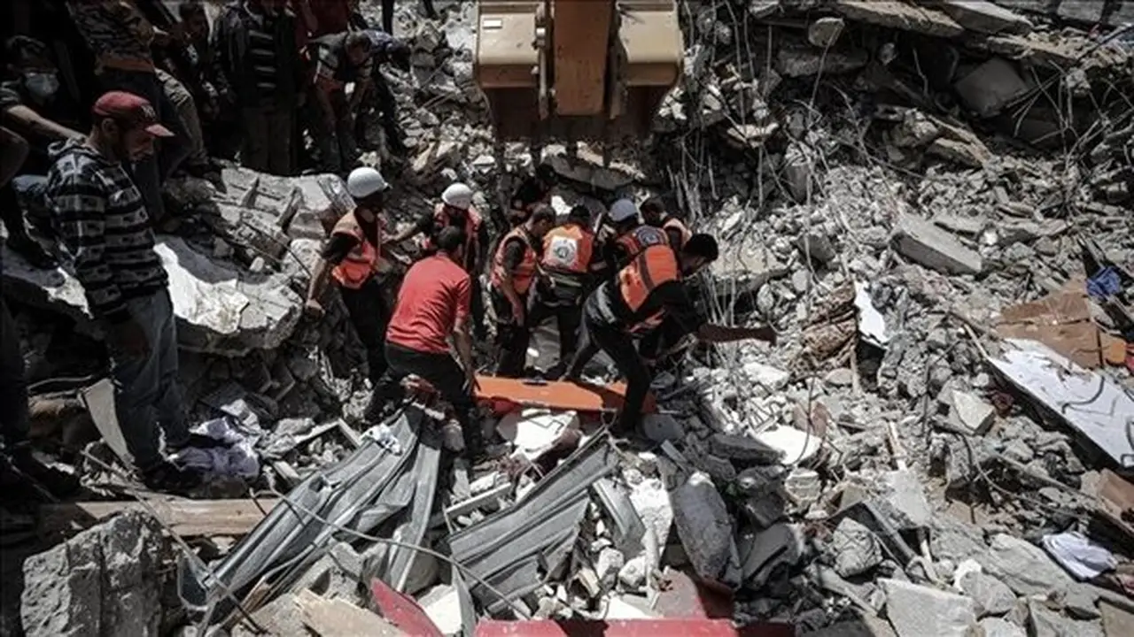 استشهاد شخص وإصابة آخرين في قصف إسرائيلي على البلدة القديمة شرق غزة