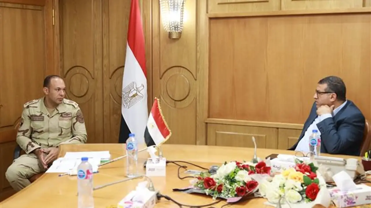 محافظ قنا يتابع جاهزية مشروع كلاستر خزام للصرف الصحي