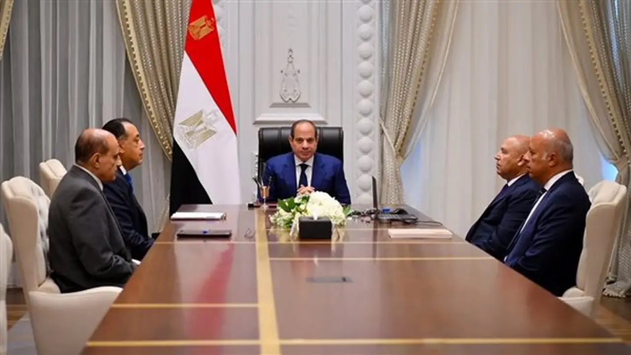 السيسي يوجه وزير النقل بتكليفات هامة بحضور مدبولي ومستشار الرئيس