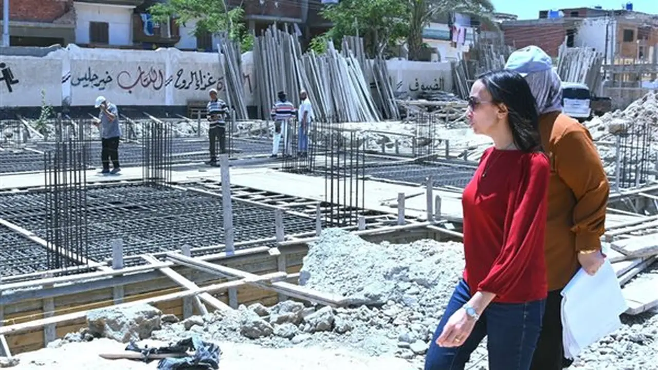 محافظ البحيرة تتابع توسعة وصيانة مدرسة الشهيد مدحت عبد العزيز الإعدادية في أبو المطامير