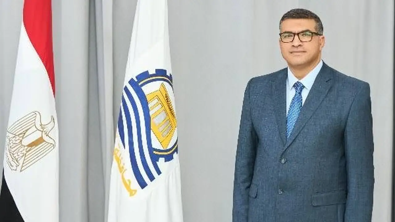 محافظ قنا يوجه بفتح 6 منافذ جديدة لشحن كروت الكهرباء في فرشوط استجابة لشكاوى المواطنين