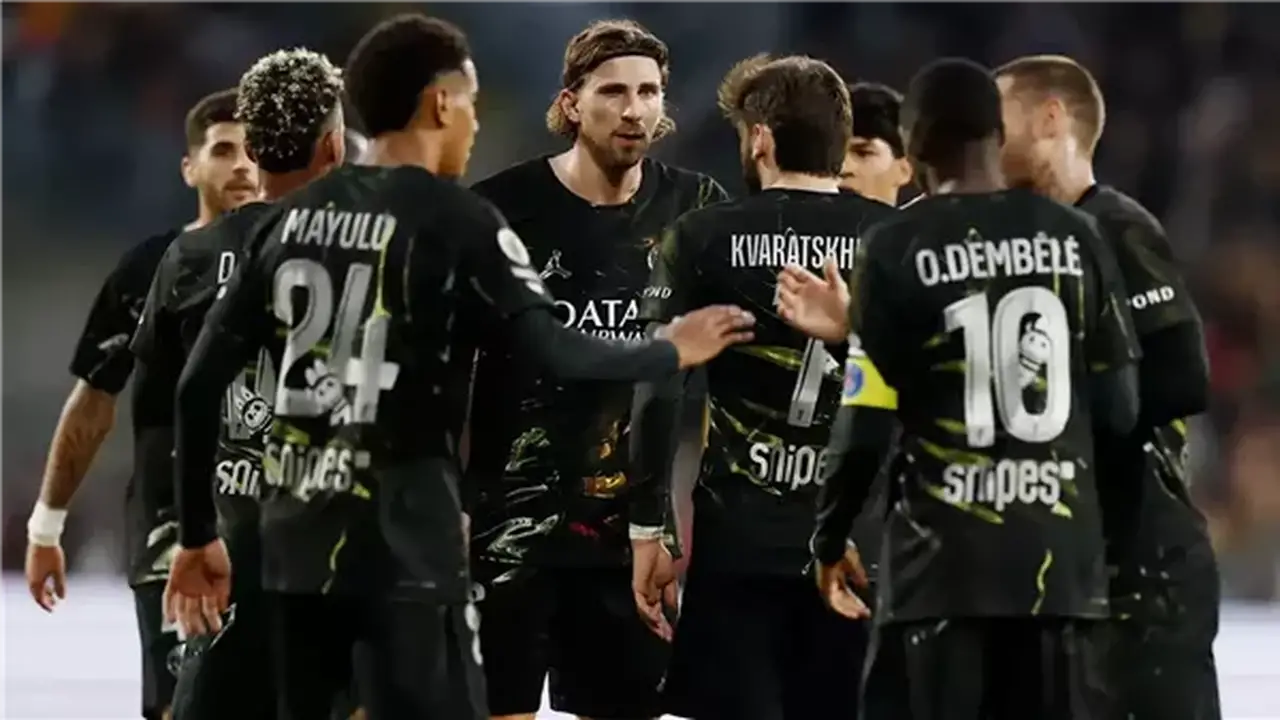 باريس سان جيرمان يحقق 164 مليون يورو من بيع ثلاثة لاعبين