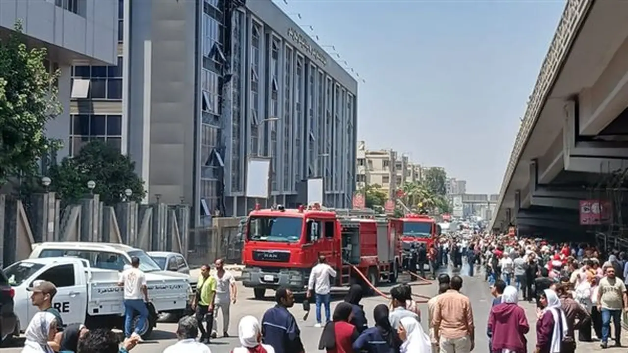 أخبار الحوادث اليوم: حريق في مستشفى التأمين الصحي بمدينة نصر واحتجاج مواطن في بورسعيد