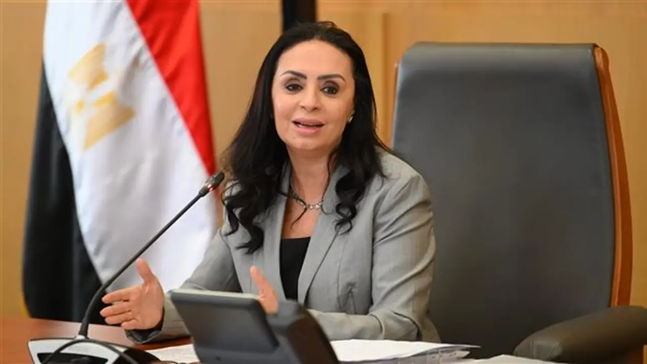 وزيرة التضامن تطالب بتفعيل خطة الطوارئ لفرق الإغاثة بعد الهزة الأرضية
