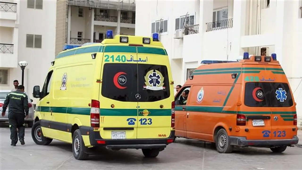 إصابة 15 عاملًا في انقلاب تروسيكل بمركز سمالوط بالمنيا