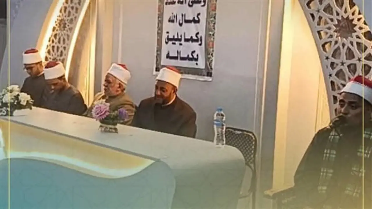 احتفالات المولد النبوي في قنا: الأدب مع الرسول في مسجد سيدي القنائي