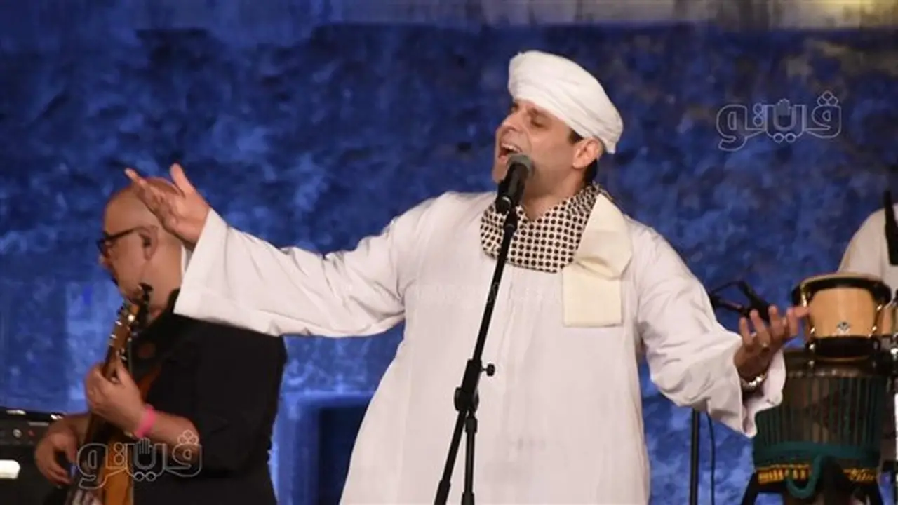 الشيخ محمود التهامي يتألق في مهرجان القلعة بأداء مميز لأنشودة «قمر سيدنا النبي» (فيديو وصور)