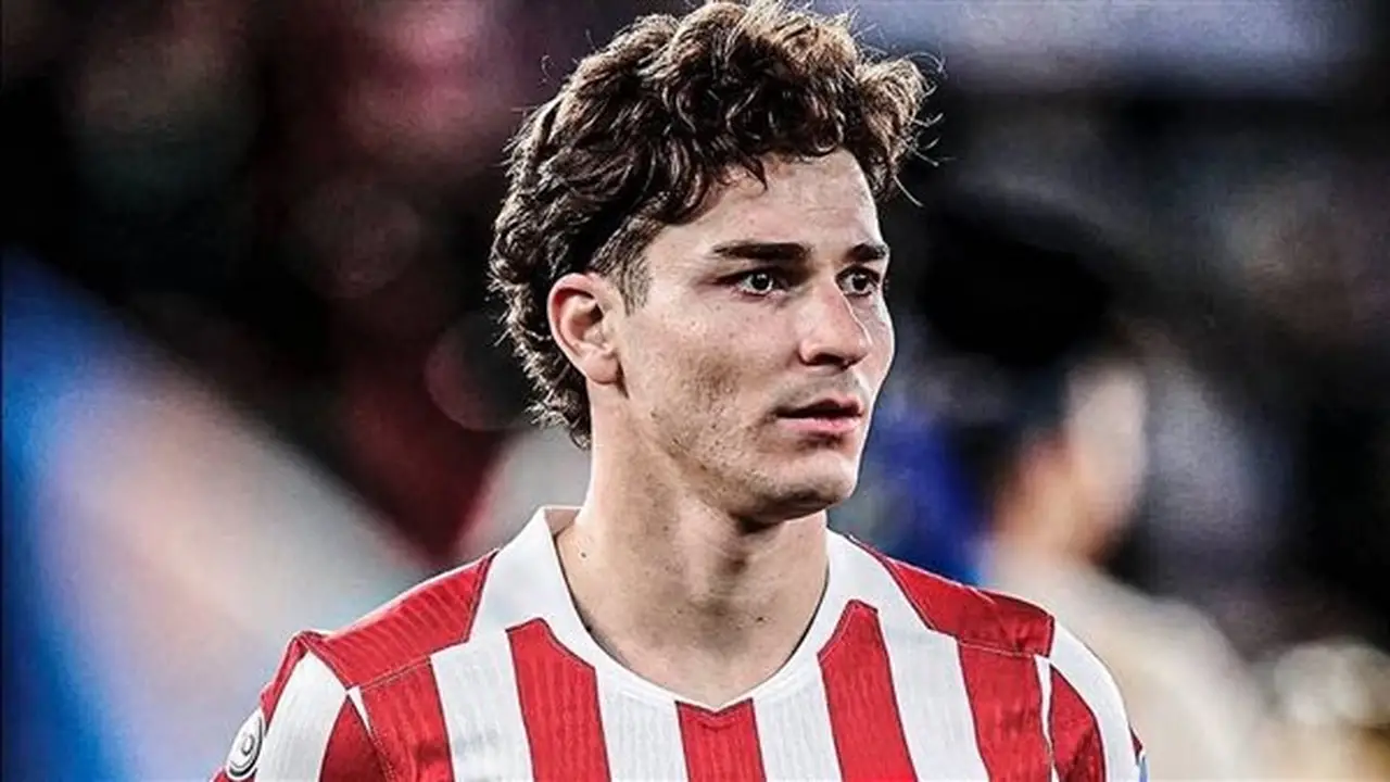 رئيس أتلتيكو مدريد يؤكد استمرار جوليان ألفاريز ويواجه برشلونة