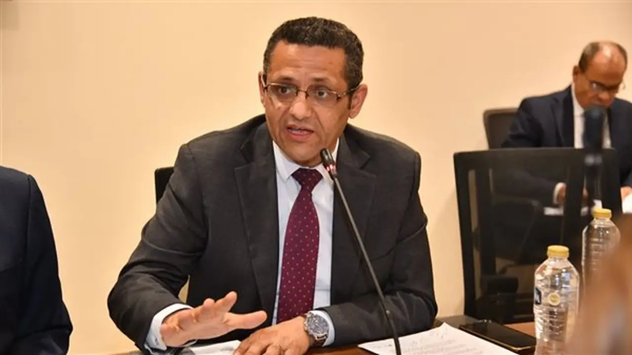 نقيب الصحفيين يوضح موقف شريف عامر من قيد العضوية: استلام الأوراق لا يعني القبول