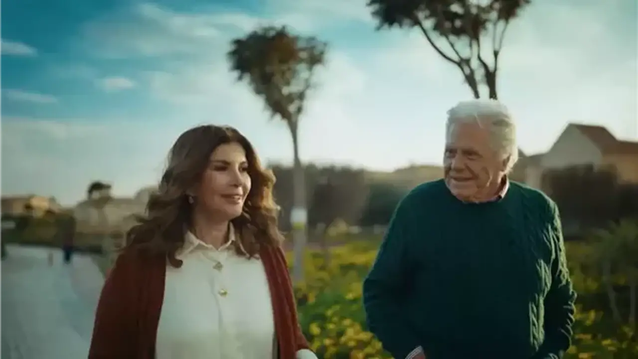 حسين فهمي وميرفت أمين يجتمعان مجددًا بعد 44 عامًا في فيلم “Check in”