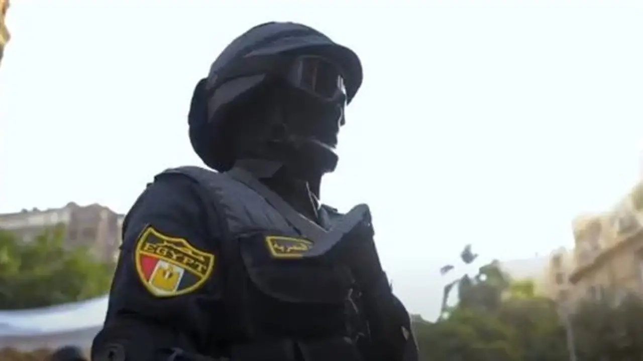 تفاصيل اتهام مقاول بالنصب على أجنبي والاستيلاء على سيارة نجله