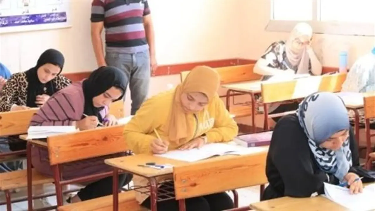 نائب برلماني يطرح تساؤلات حول تطبيق نظام البكالوريا الجديد