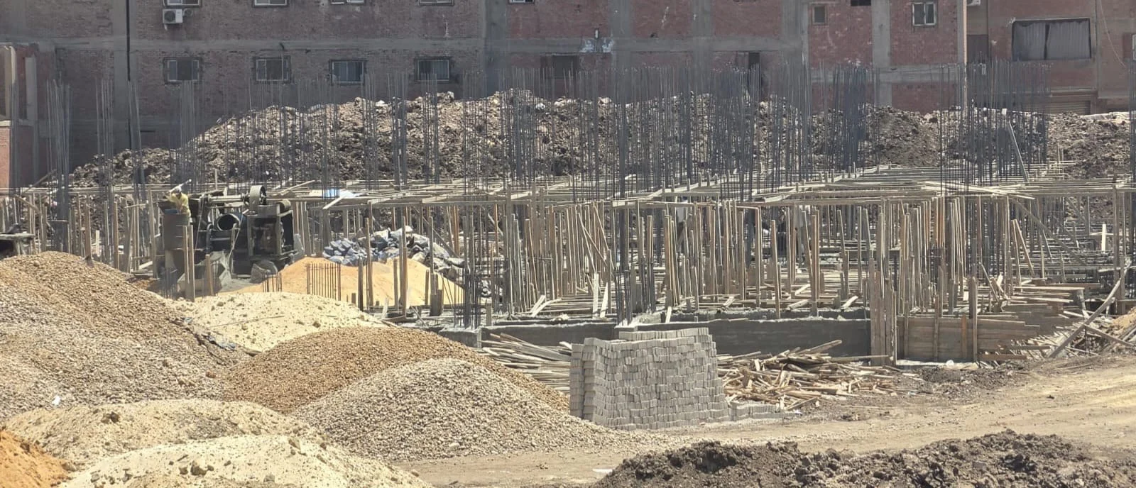 إنشاء مجمع مدارس جديد 
