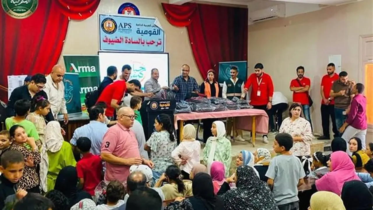 مبادرة حياة كريمة في الشرقية توزع 300 شنطة مدرسية على الطلاب