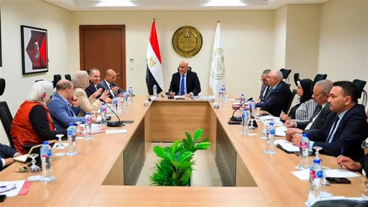 وزير التعليم يؤكد إحلال وتجديد نصف مليون مقعد قبل بدء العام الدراسي الجديد