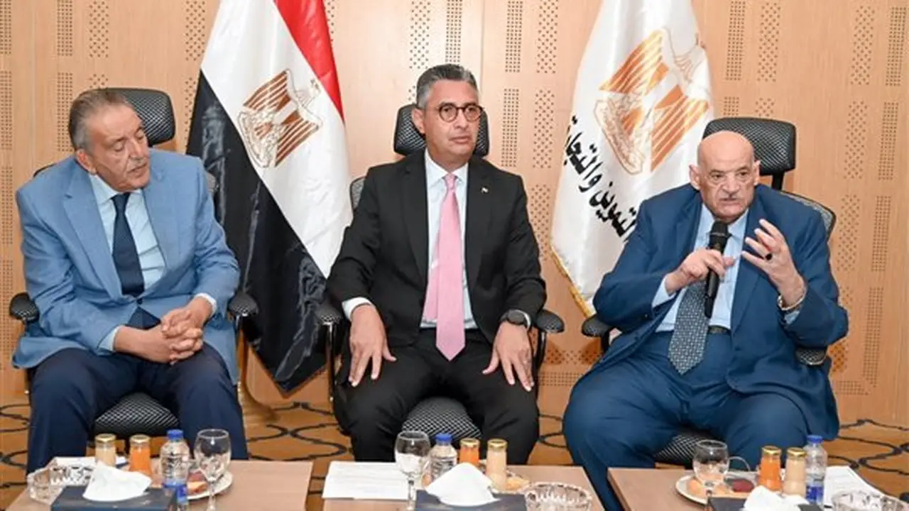 وزير التموين يشكل لجنة عاجلة لدراسة مطالب أصحاب المخابز