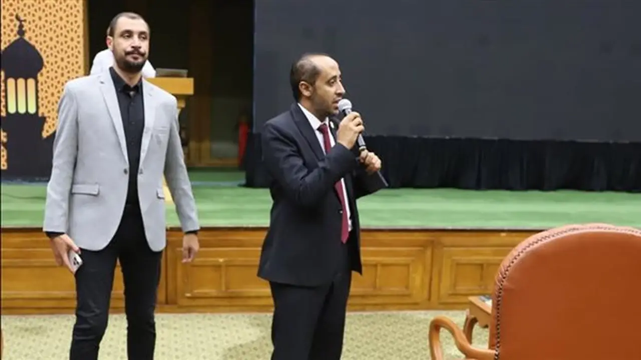 الأزهر الشريف ينظم يومًا تدريبيًا بعنوان «سفراء البرمجة» لمعلمي الحاسب والذكاء الاصطناعي