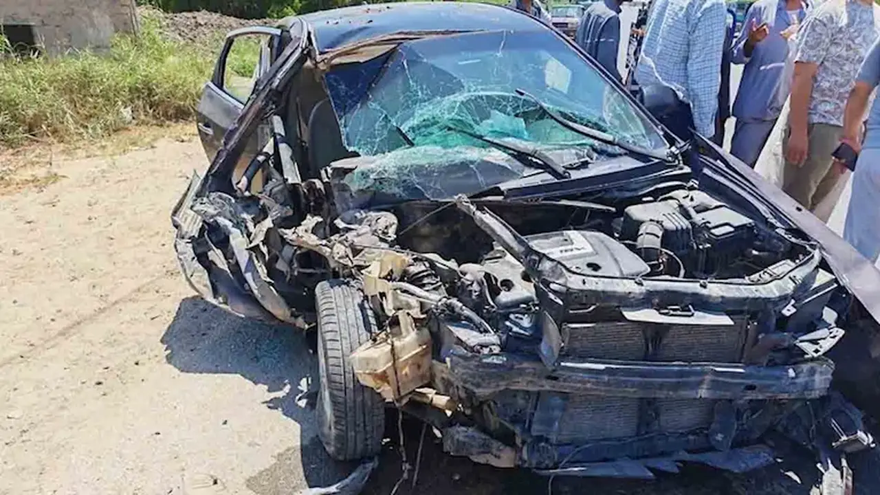 إصابة 12 شخصًا في حادث تصادم على طريق بحيرة قارون بالفيوم (صور)