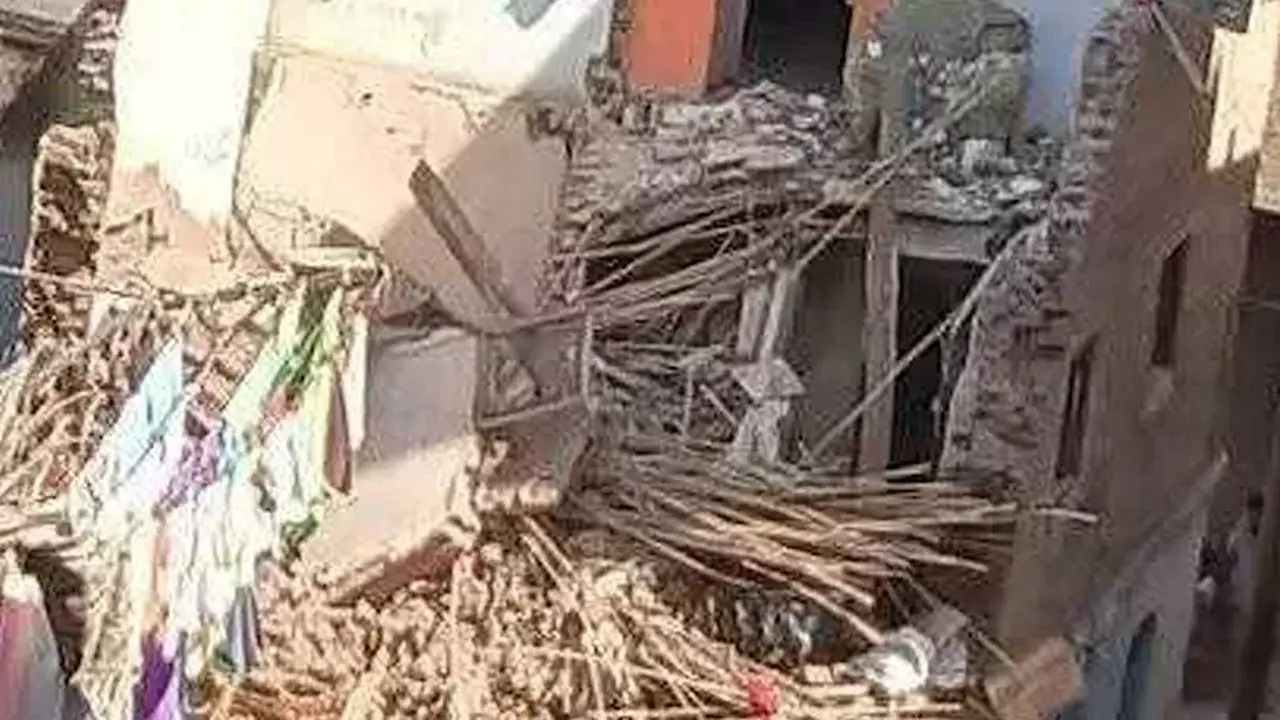 انهيار منزل من 3 طوابق في أبنوب بأسيوط دون خسائر بشرية