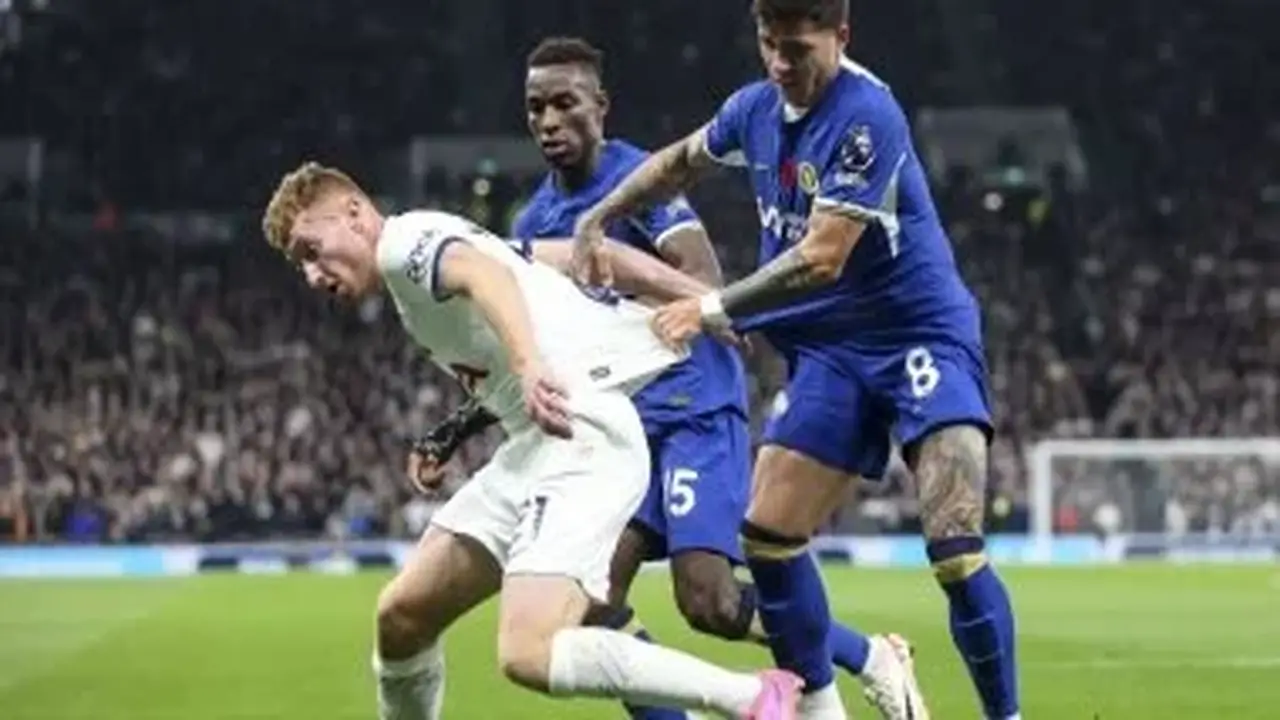 توتنهام يتفوق على تشيلسي 2-1 في مباراة ودية بأستراليا