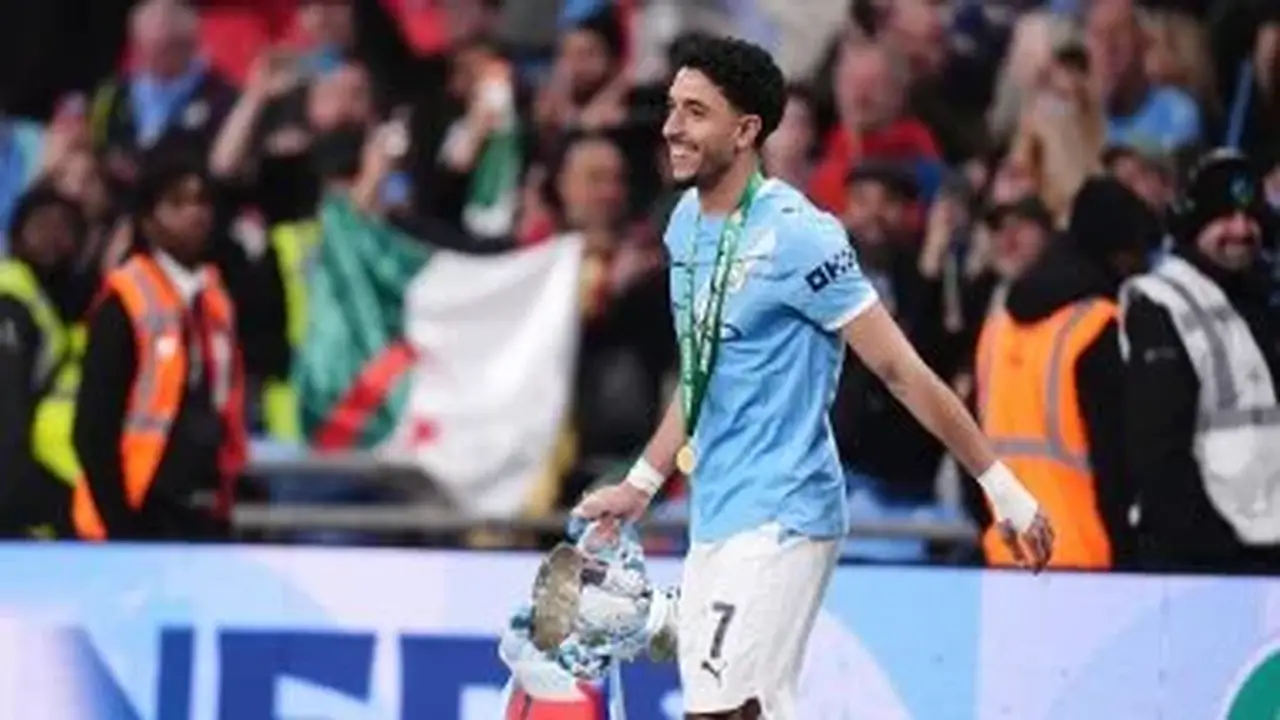 عمر مرموش خارج قائمة مانشستر سيتي لمواجهة بورنموث في الدوري الإنجليزي