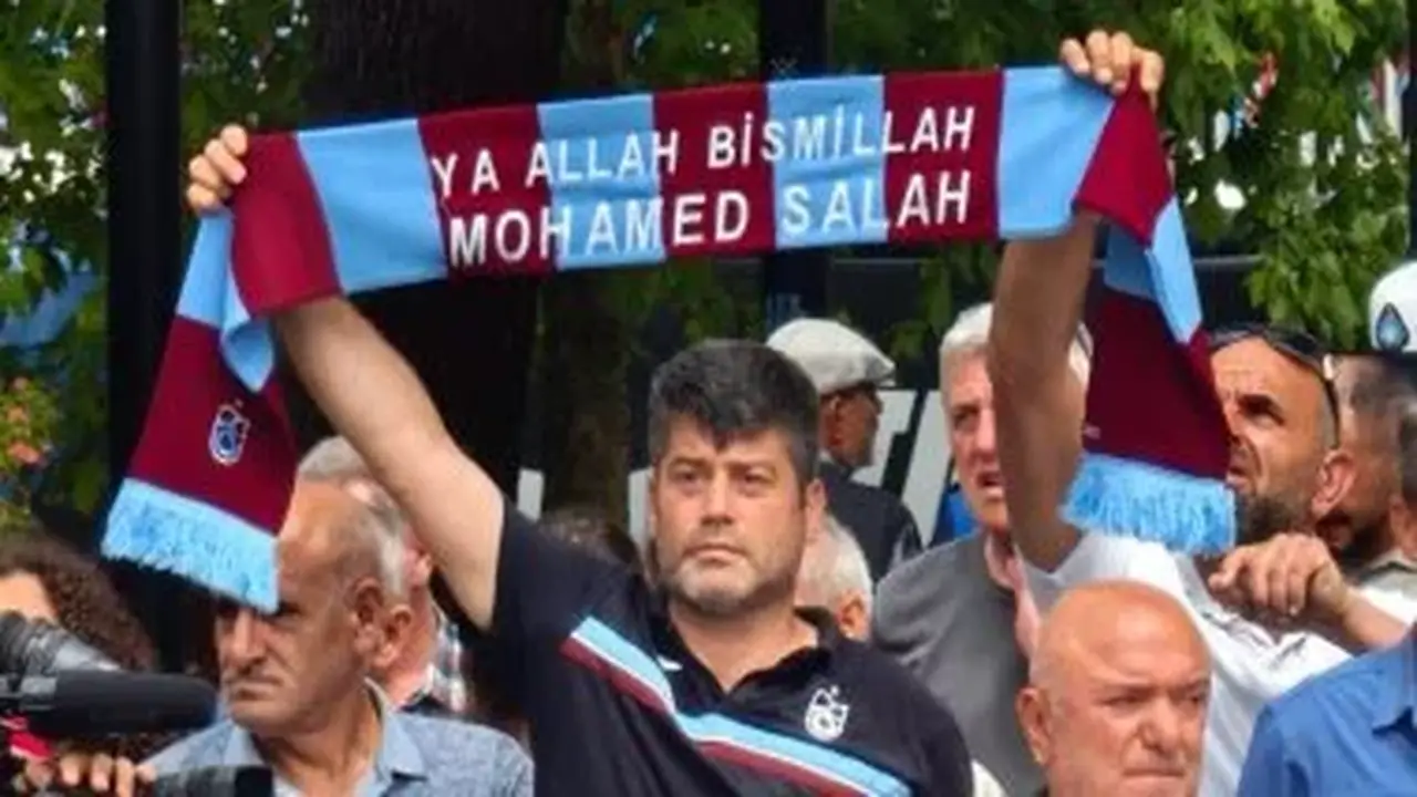 جماهير طرابزون سبور تطالب بضم محمد صلاح في ذكرى تأسيس النادي.. فيديو