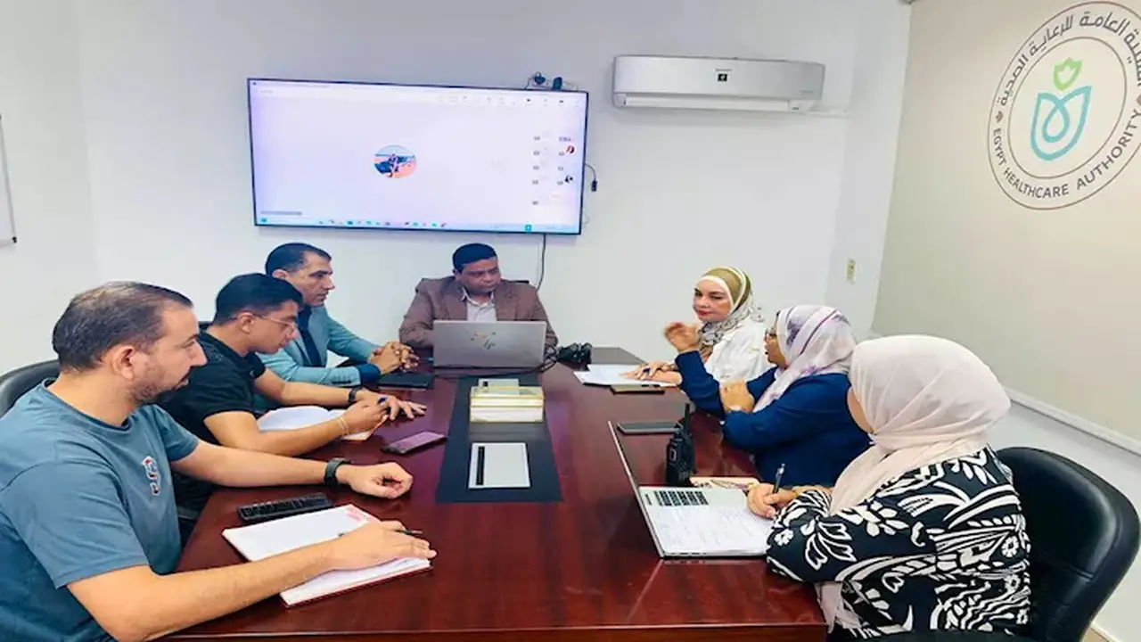 اجتماع تنفيذي لفرع الهيئة العامة للرعاية الصحية بجنوب سيناء لمتابعة جاهزية المنشآت الصحية