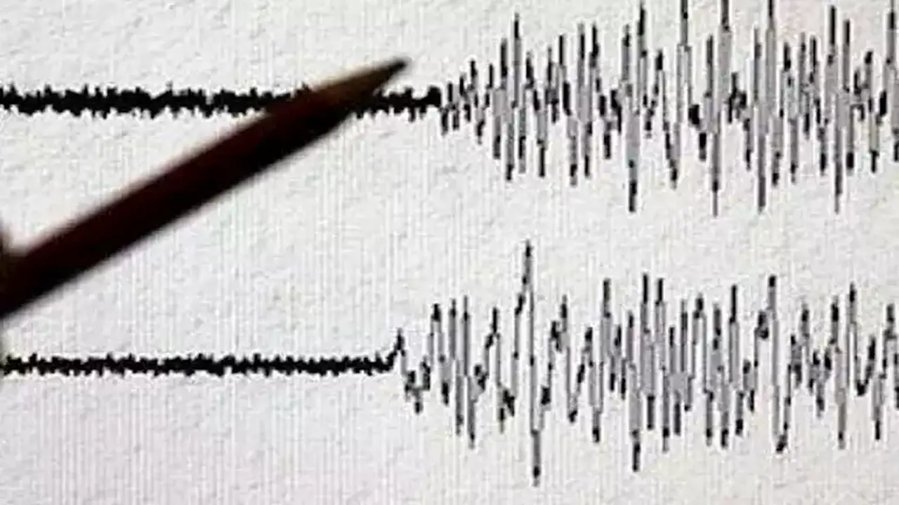 وزارة الصحة تعلن رفع درجة الاستعداد بعد زلزال اليوم