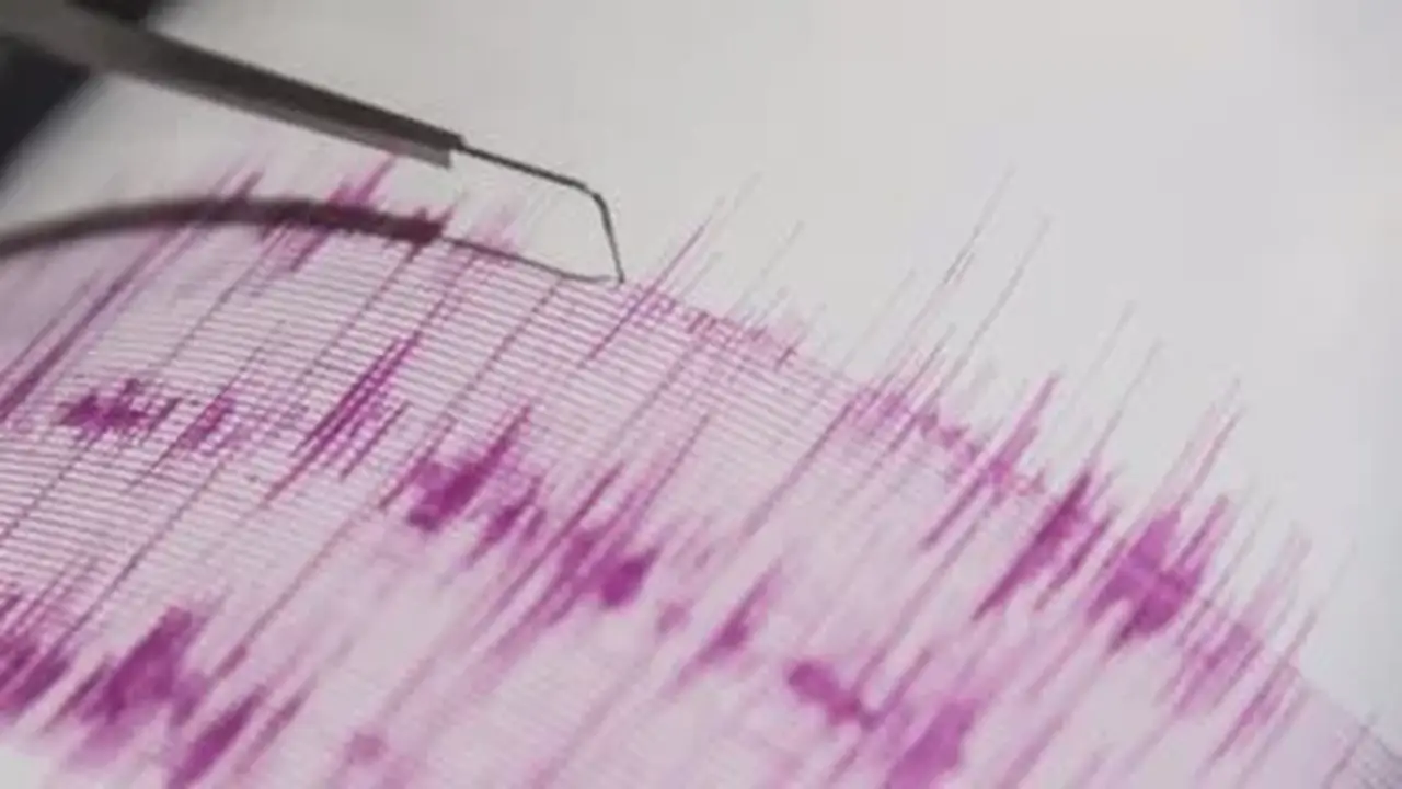 زلازل تضرب إندونيسيا: الأول بقوة 5.1 درجة قبالة السواحل والثاني 6.9 في سومطرة