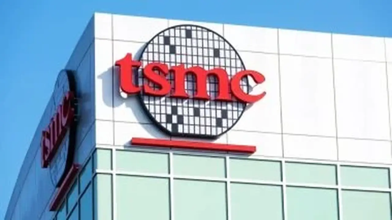 شركة TSMC تحقق نموًا بنسبة 44.7% بفضل الطلب المتزايد على شرائح الذكاء الاصطناعي