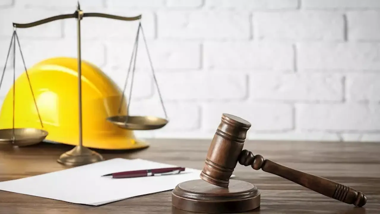حقوقك والتزاماتك في عقود العمل محددة المدة وفقًا لقانون العمل الجديد