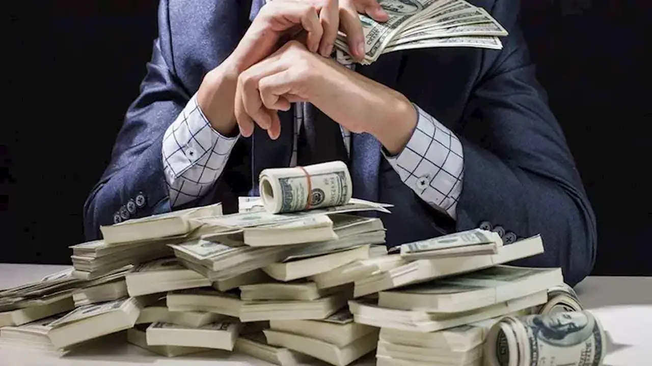 كيفية احتساب ضريبة الدخل والمرتبات: خبير يشرح الشرائح والإعفاءات بالأمثلة